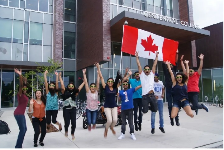 2022 Fully Funded Scholarships in Canada 